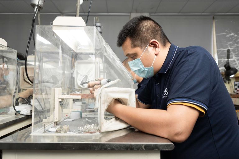 How to Make Your Jewelry Shine with Rose Gold Plating Jewepiter